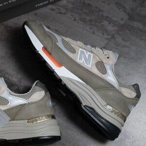New Balance Men's Green Trainers